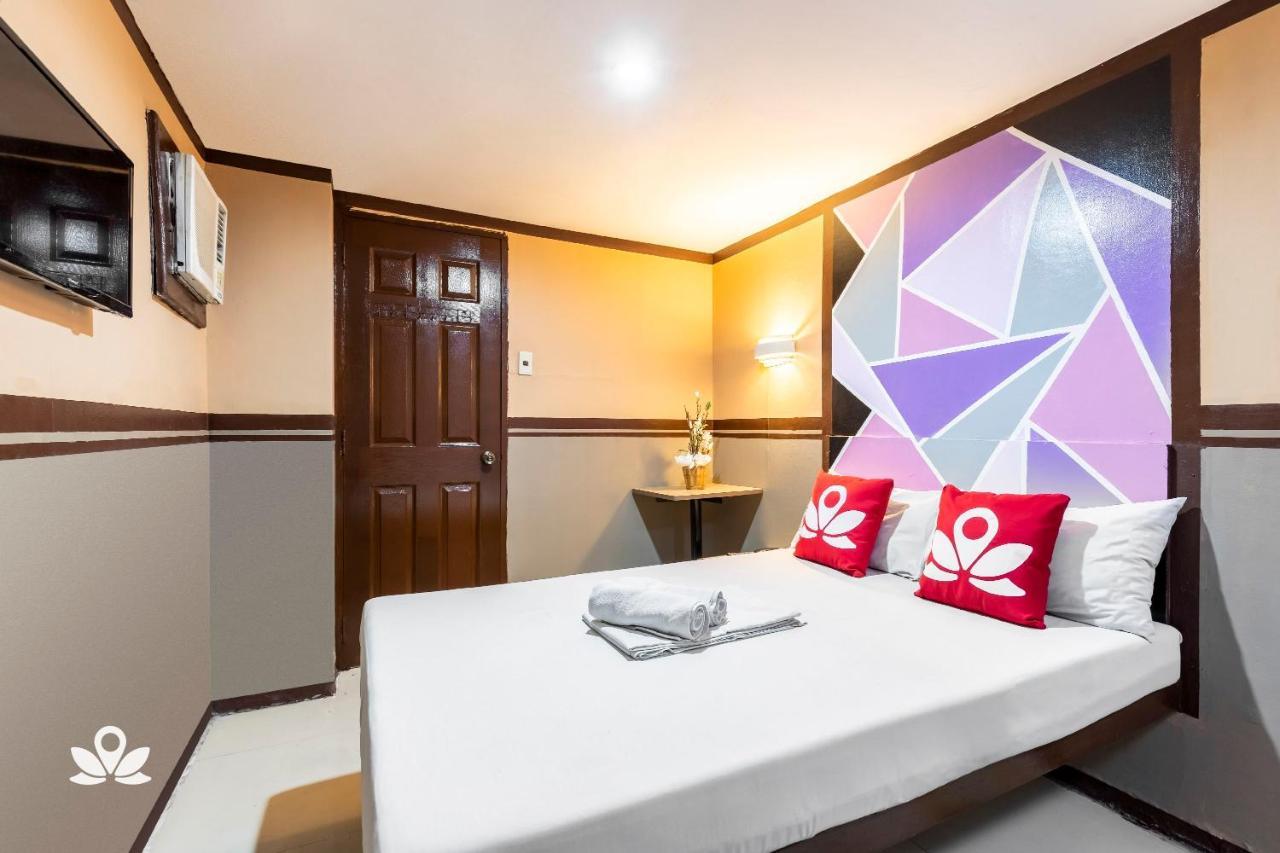 New York Hotel Miami Quezon City Exterior photo